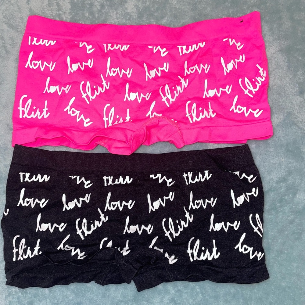 NWOT 2pair Victoria’s Secret boy shorts